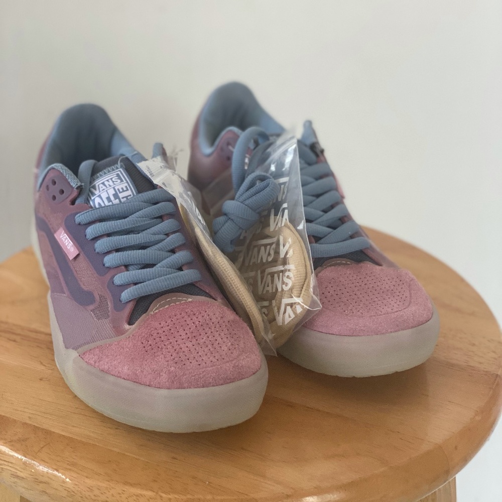 VANS SIZE 5.5 ULTIMATEWAFFLE